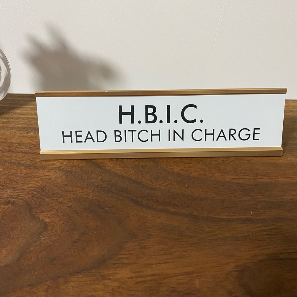 Girl in charge / Girl boss desk sign - Picture 2 of 2